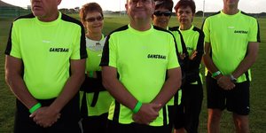 Die “before” foto van Gansbaai SAPD, met voor vlnr AO Micheal Vermeulen, AO Riaan Mostert en Sers Frans Groenewald. Agter vlnr is Anna-Marie Camaron, Delicia Lourens en AO Jackie Hildebrand.